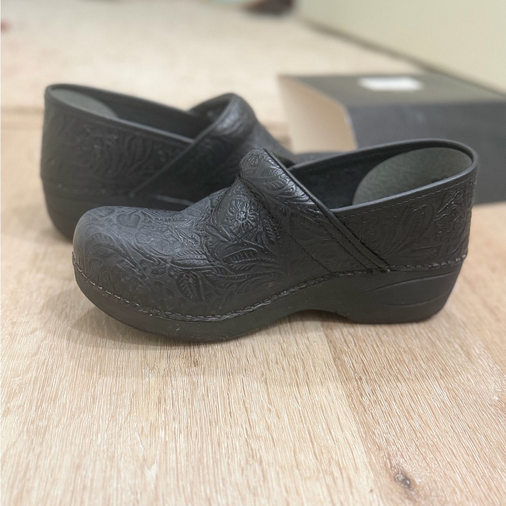 Dansko Nonslip Clog